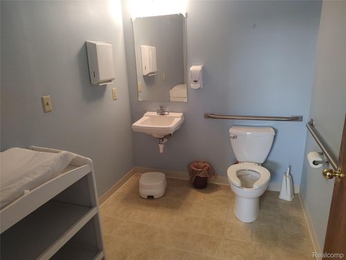 ste-h-5154 Miller Rd, Flint, MI, 48507-1069 | Card Image