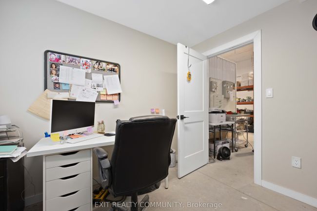 329 Parkhill Dr, Home with 0 bedrooms, 1 bathrooms and null parking in Thedford ON | Image 16