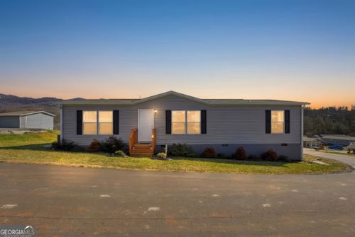 121 N Gemstone Ave, Franklin, NC, 28734-1874 | Card Image