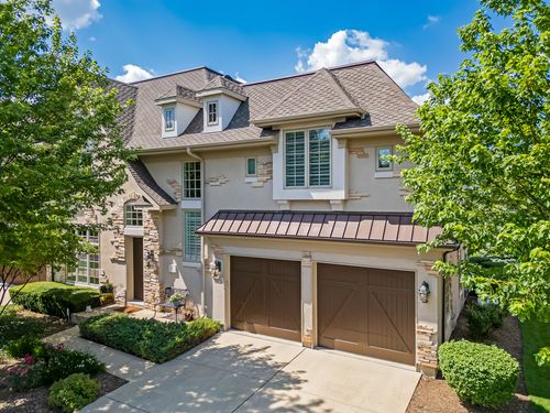 8 Willowcrest Dr, Oak Brook, IL, 60523-2660 | Card Image