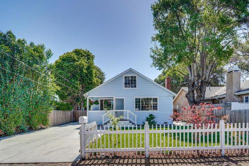 2220 Ralmar Ave, East Palo Alto, CA, 94303-1453 | Card Image