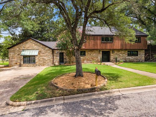701 Fleming Dr, Mt Pleasant, TX, 75455-5833 | Card Image