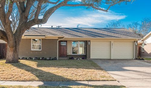 8911 Angleton Pl, Dallas, TX, 75243-7101 | Card Image