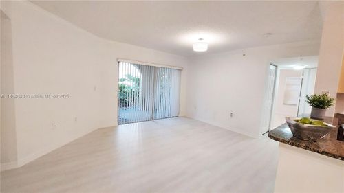 apt-108-2457 Centergate Dr, Miramar, FL, 33025-7226 | Card Image