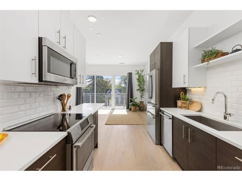 rd306-2525 Arapahoe St, Denver, CO, 80205-3219 | Card Image