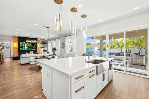 28618 Bloom Ln, Saugus, CA, 91350-5868 | Card Image