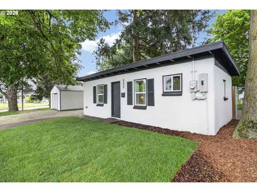 605 32nd Ave, Longview, WA, 98632-1734 | Card Image
