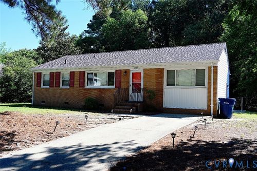2587 Pinehurst Dr, Petersburg, VA, 23805-2534 | Card Image