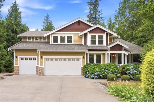 451 211th Ave Ne, Sammamish, WA, 98074-3942 | Card Image