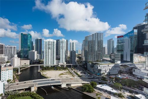 2812-92 Sw 3rd St, Miami, FL, 33130-3095 | Card Image