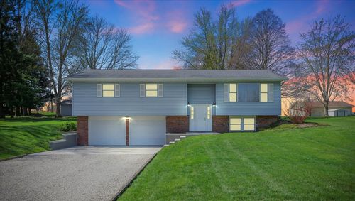 2 Woodland Dr, White Heath, IL, 61884-9344 | Card Image