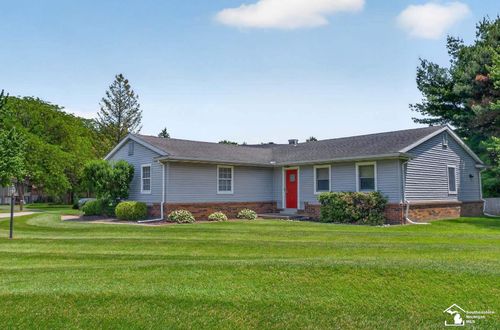 7576 Chapelview Ct, Temperance, MI, 48182-9225 | Card Image