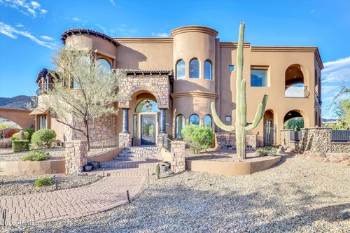 8746 E Russell St, Mesa, AZ, 85207-9805 | Card Image