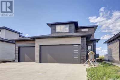 42 Clunie Crt, House other with 5 bedrooms, 4 bathrooms and null parking in Moose Jaw SK | Image 1