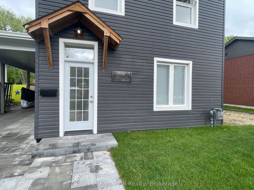 -1-61 Cedar St, Collingwood, ON, L9Y3A4 | Card Image