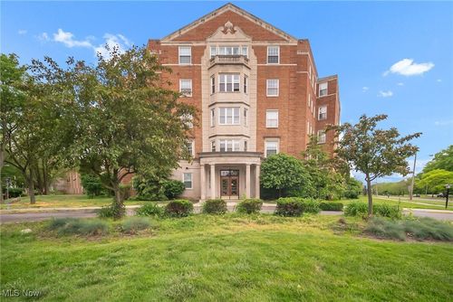 apt-418-13800 Fairhill Rd, Shaker Heights, OH, 44120-5510 | Card Image