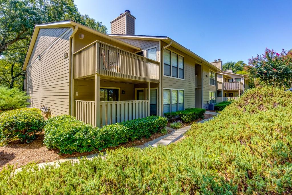 River Mill Cir, Roswell, GA 30075