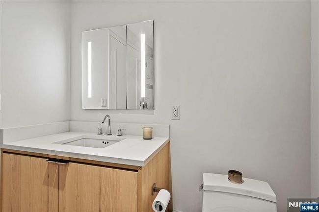 800 Ave At Port Imperial Blvd, Condo with 2 bedrooms, 2 bathrooms and null parking in Weehawken NJ | Image 25