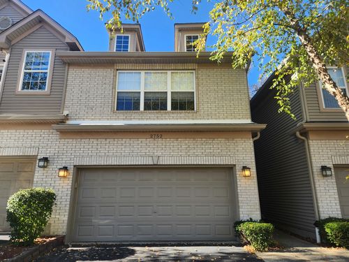 2752 Granite Ct, Crystal Lake, IL, 60012-2608 | Card Image