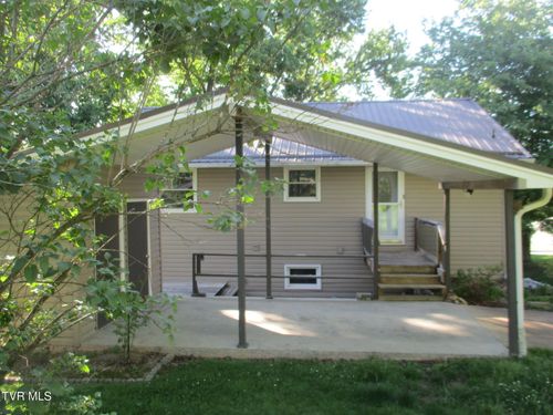 300 Lakeview Cir, Bluff City, TN, 37618-2728 | Card Image