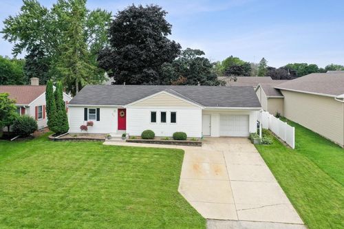 213 Colle Street, LUXEMBURG, WI, 54217 | Card Image