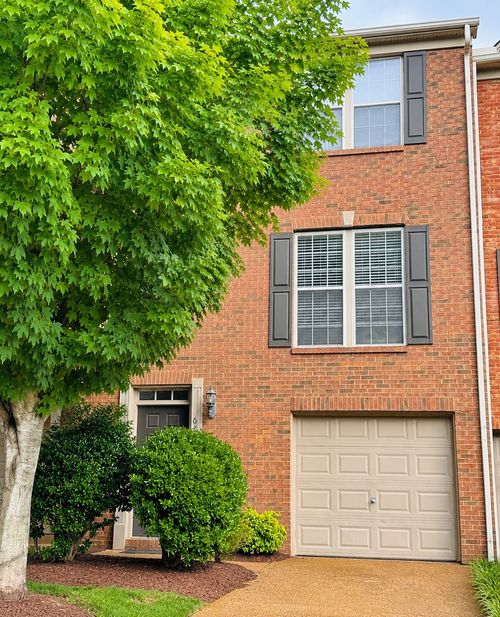 674 Huffine Manor Cir, Franklin, TN, 37067-5673 | Card Image