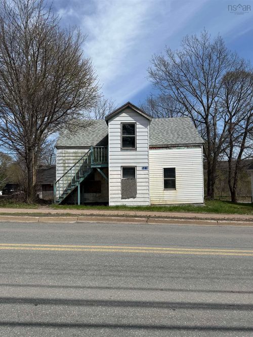 323 S Foord St, Stellarton, NS, B0K1S0 | Card Image