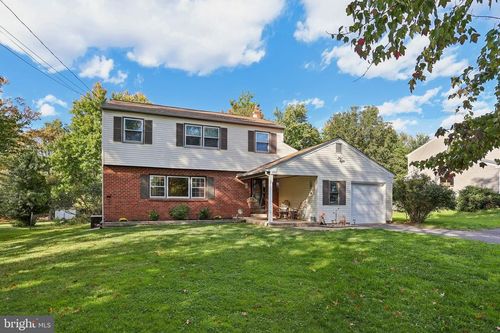 729 Mockingbird Ln, EAGLEVILLE, PA, 19403-1917 | Card Image