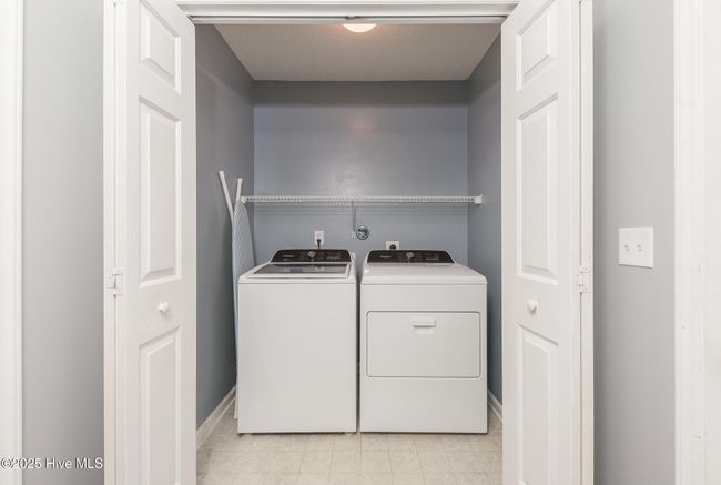 6723 Newbury Way, House other with 3 bedrooms, 2 bathrooms and 2 parking in Wilmington NC | Image 45