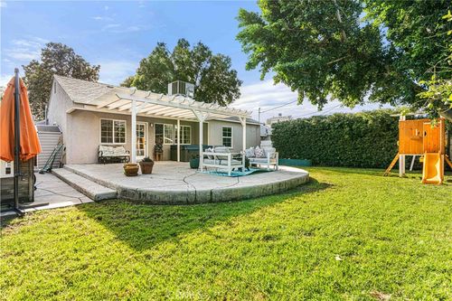 17145 Strathern St, Van Nuys, CA, 91406 | Card Image