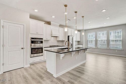 2804 Austin Falls Sta, Apex, NC, 27502-7078 | Card Image