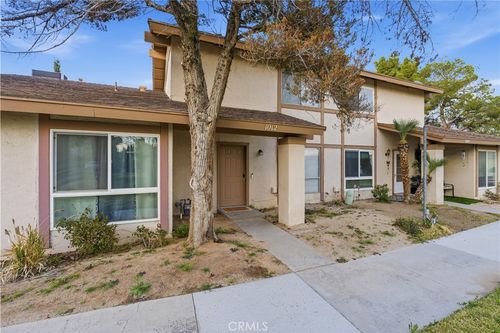 1012 Peg St, Ridgecrest, CA, 93555-3138 | Card Image