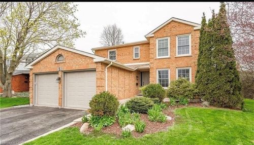 5 Havenwood Crt, Kitchener, ON, N2N2K5 | Card Image