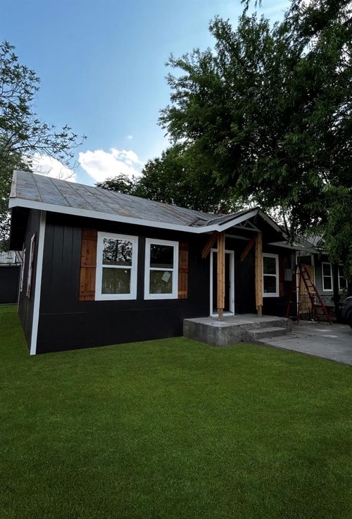 1046 Paso Hondo, San Antonio, TX, 78202-3033 | Card Image