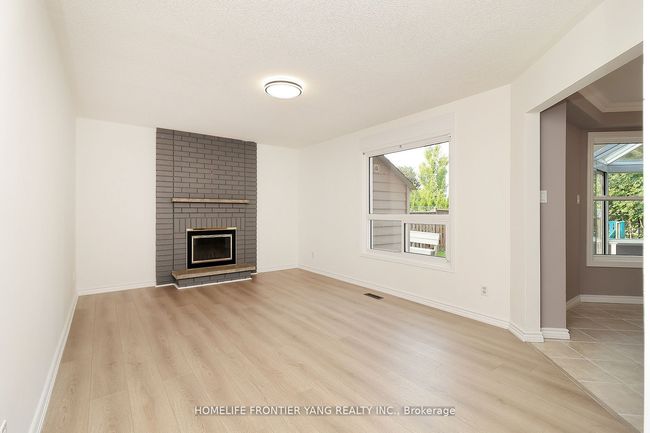 8 Wigston Crt, House other with 5 bedrooms, 3 bathrooms and 4 parking in Whitby ON | Image 9