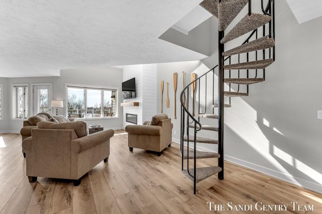 UNIT-21 - 810 S Harbor Dr, Condo with 3 bedrooms, 3 bathrooms and null parking in Grand Haven MI | Image 14