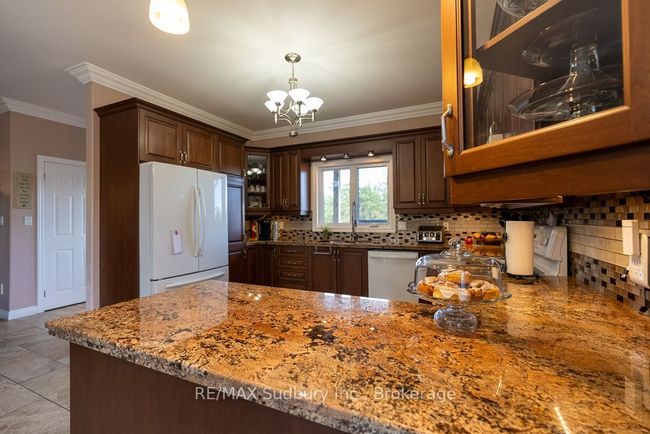 2950 Radar Rd, House other with 4 bedrooms, 3 bathrooms and 20 parking in Garson ON | Image 8