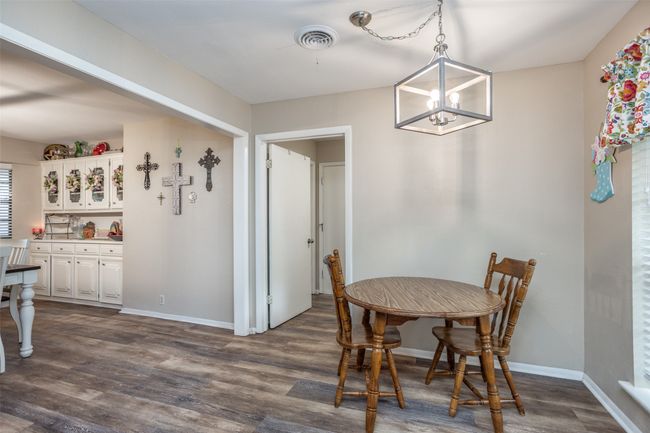 2002 Everglade Dr, House other with 3 bedrooms, 4 bathrooms and null parking in Gainesville TX | Image 14