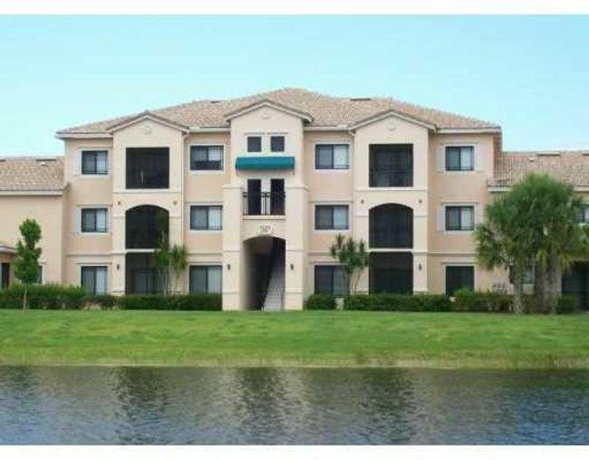 APT-105 - 2728 Anzio Ct, Condo with 2 bedrooms, 1 bathrooms and null parking in Palm Beach Gardens FL | Image 5