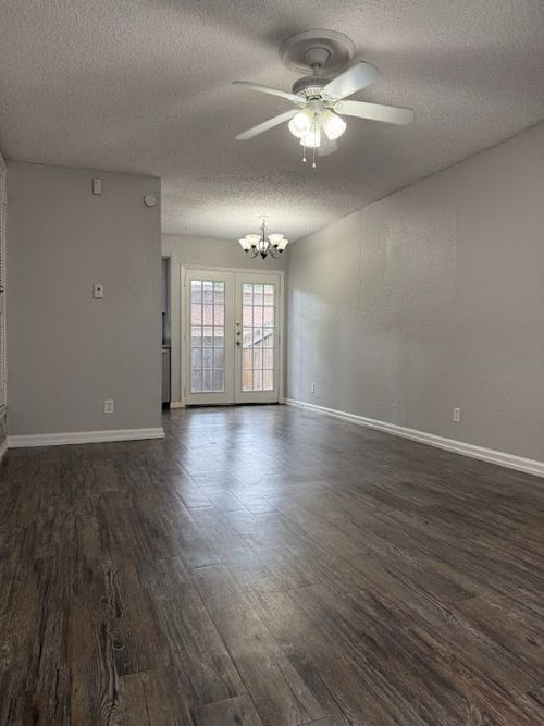 apt-101-2003 Glen Allen St, Austin, TX, 78704-4855 | Card Image