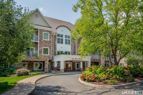 unit-219-1 West St, Simsbury, CT, 06070-5402 | Card Image
