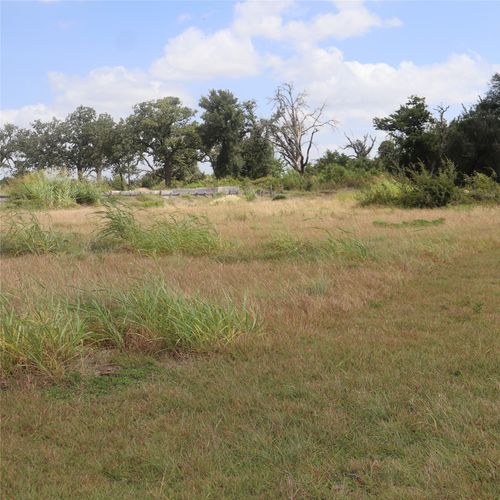 104 Mesones Road, Florence, TX, 76527 | Card Image