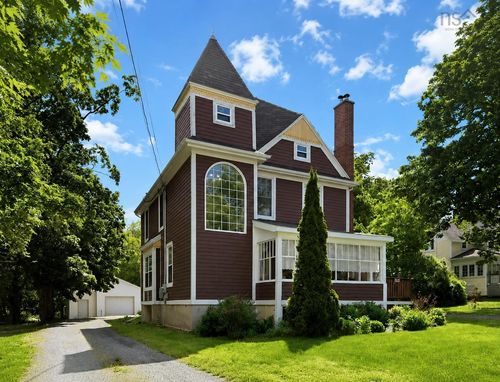 260 Commercial Street, Berwick, NS, B0P1E0 | Card Image