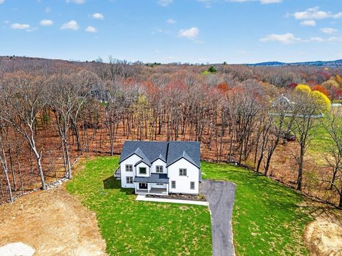 10 Falcon Dr, Shrewsbury, MA, 01545-4858 | Card Image