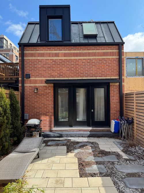 laneway-363 Euclid Ave, Toronto, ON, M6J2K1 | Card Image