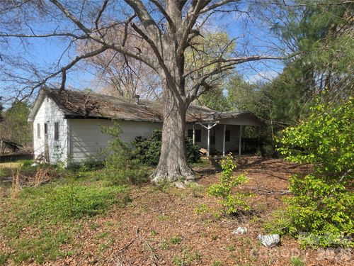 496 Old Henrietta Road, Forest City, NC, 28043 | Card Image