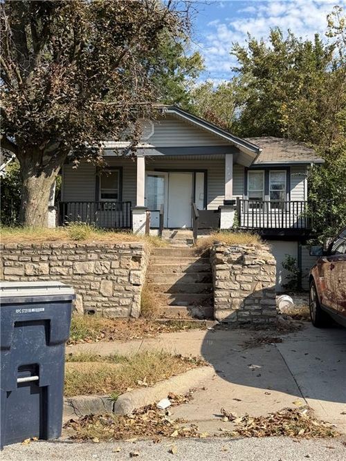 5829 Jackson Ave, Kansas City, MO, 64130-4347 | Card Image