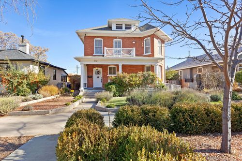 412 11th St Nw, Albuquerque, NM, 87102-1804 | Card Image