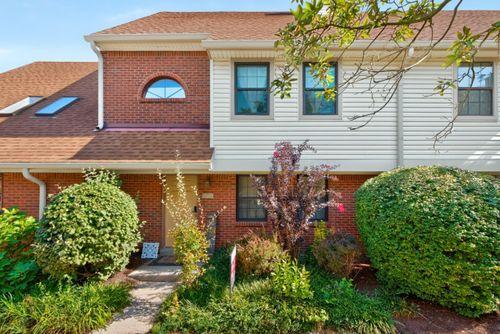 15-3441 Laredo Dr, Lexington, KY, 40517-2116 | Card Image