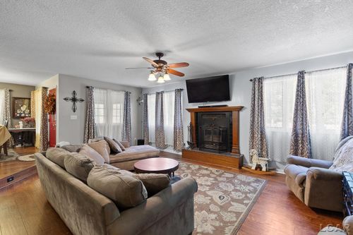 15858 Lelah Ln, Addison, MI, 49220-9784 | Card Image